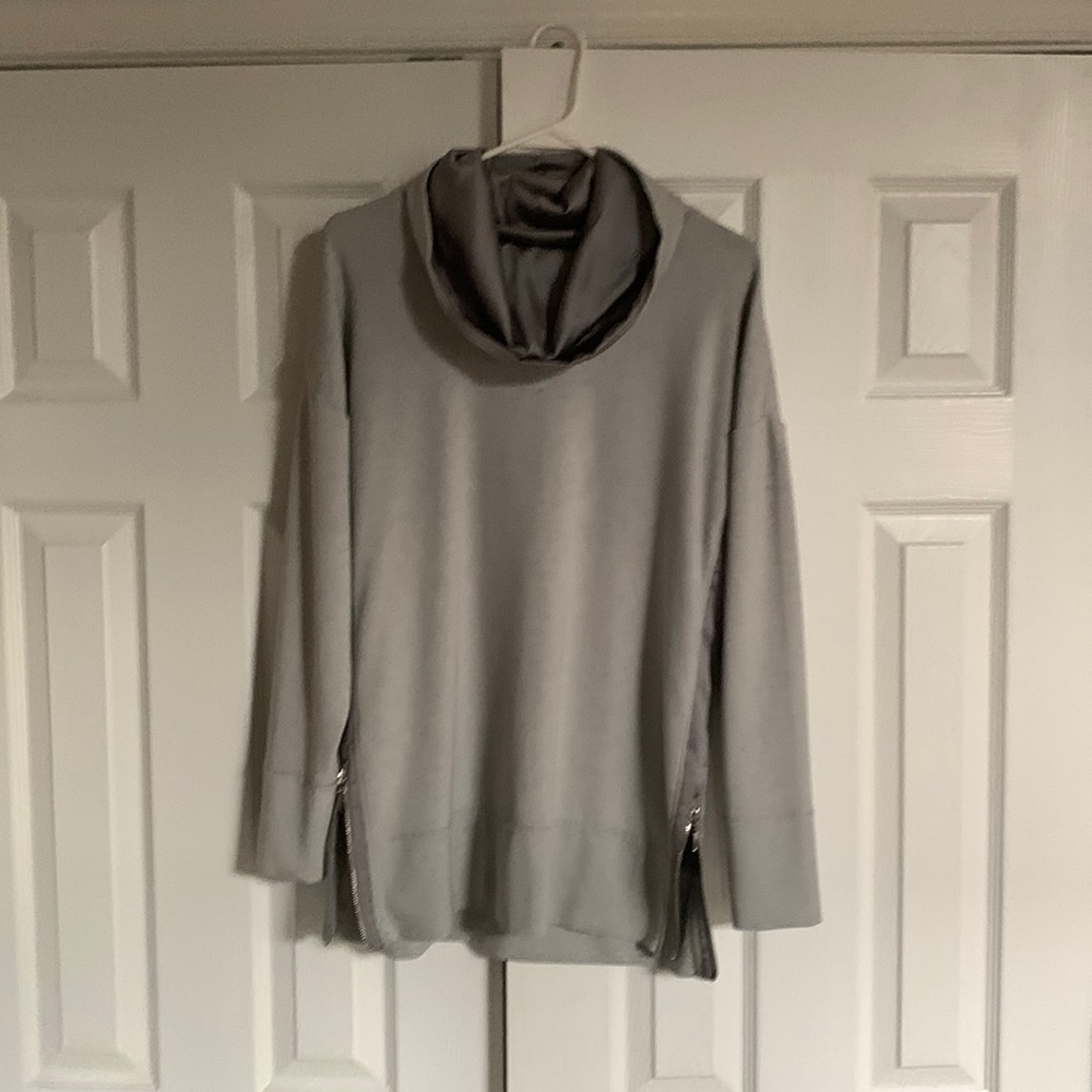 Funnel neck sweatshirt
